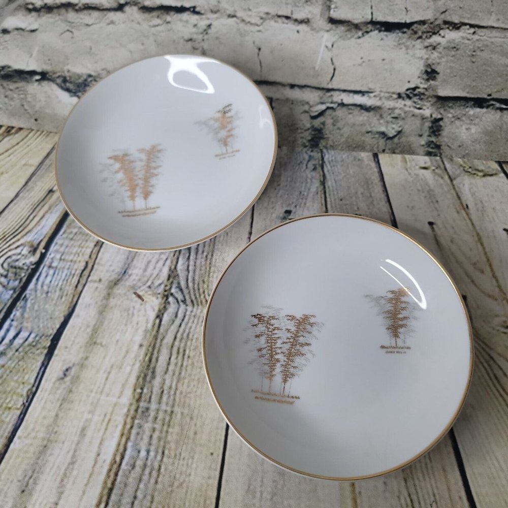 Fukagawa Arita 901 Japan Set of 2  5.75 Inch Berry Dessert Bowls Bowl Gold Bambo